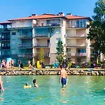 Balaton Beachside N1 Appartamento Siófok