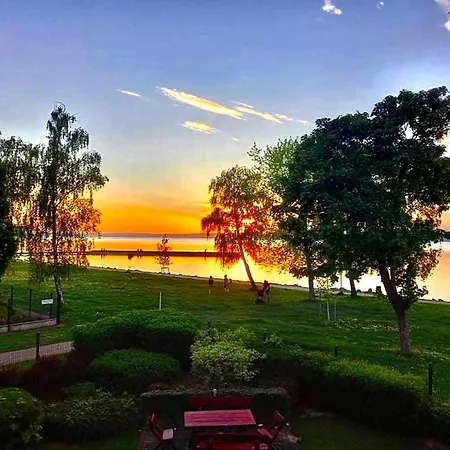 Balaton Beachside N1